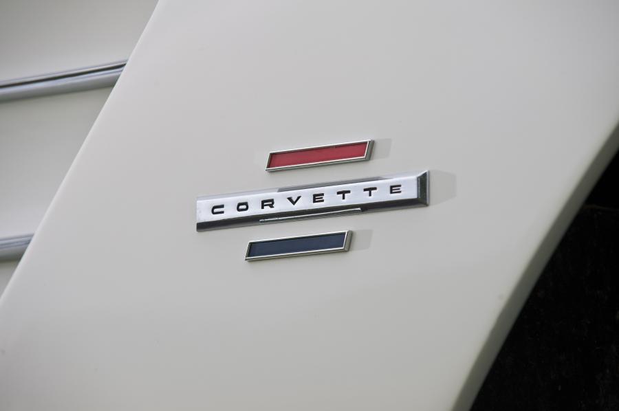  Chevrolet Corvette Convertible 1961 года  (фото 20 из 25)